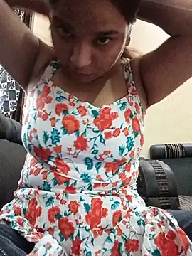 Hotty Yalina online show from July 2, 2026, 5:24 am