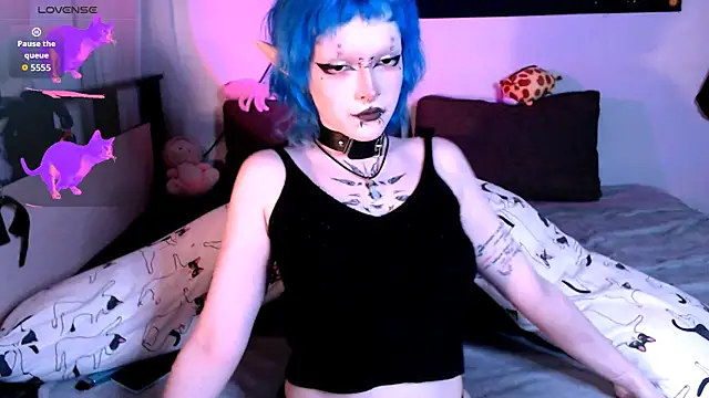 Snapshot of meow_nicole chatting on July 28, 2026, 1:02 am meow nicole online show from July 28, 2026, 1:02 am