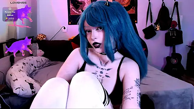 Snapshot of meow_nicole chatting on August 9, 2026, 2:01 pm meow nicole online show from August 9, 2026, 2:01 pm