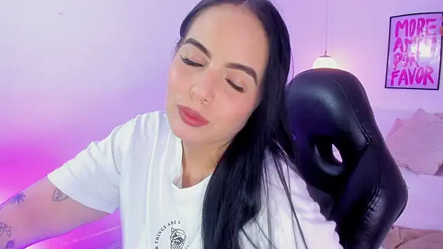 Snapshot of camilaa7 chatting on June 29, 2026, 7:26 am camilaa7 online show from June 29, 2026, 7:26 am
