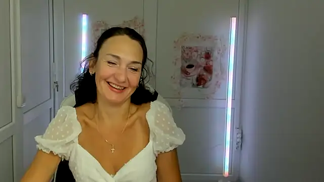 OliviaKateee online show from June 23, 2026, 6:11 am