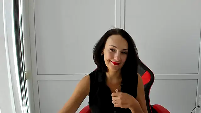 OliviaKateee online show from July 16, 2026, 6:21 am