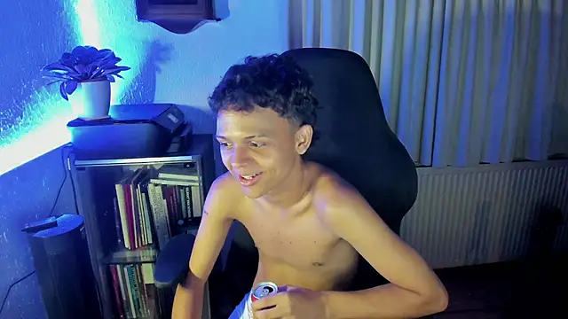 carlos 00foxx online show from June 28, 2026, 1:01 am