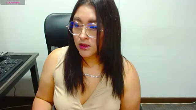 strawcream22 online show from July 29, 2026, 2:49 pm
