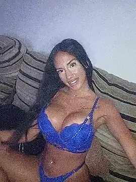 Snapshot of Latinalolitaa chatting on June 30, 2026, 11:05 pm Latinalolitaa online show from June 30, 2026, 11:05 pm
