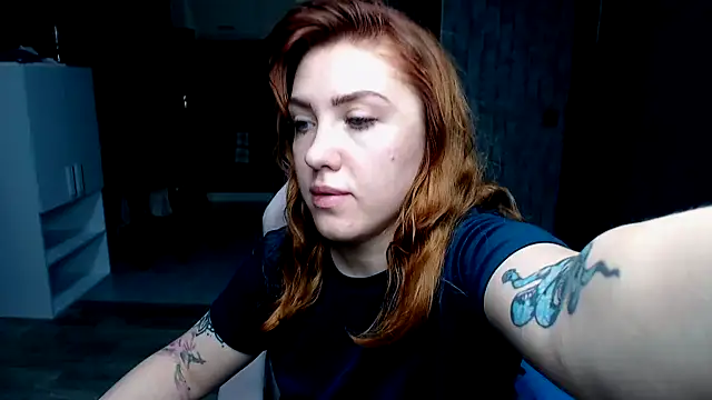 Snapshot of Reginasmilee chatting on October 9, 2025, 11:05 pm Reginasmilee online show from October 9, 2025, 11:05 pm