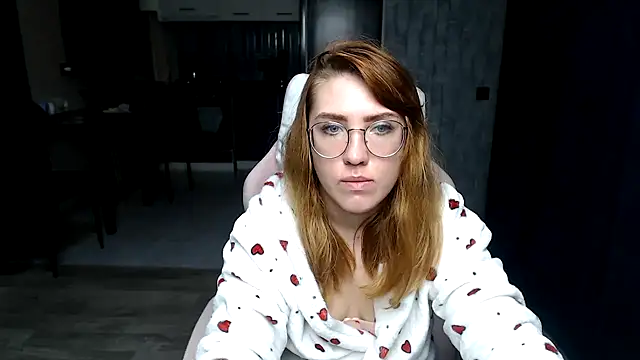 Snapshot of Reginasmilee chatting on November 21, 2025, 2:10 am Reginasmilee online show from November 21, 2025, 2:10 am