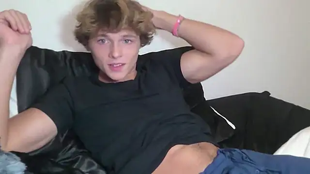 Snapshot of JackedVander chatting on July 2, 2026, 2:45 am JackedVander online show from July 2, 2026, 2:45 am