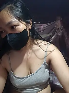 Snapshot of Hiha-nn chatting on July 9, 2026, 11:37 pm Hiha-nn online show from July 9, 2026, 11:37 pm