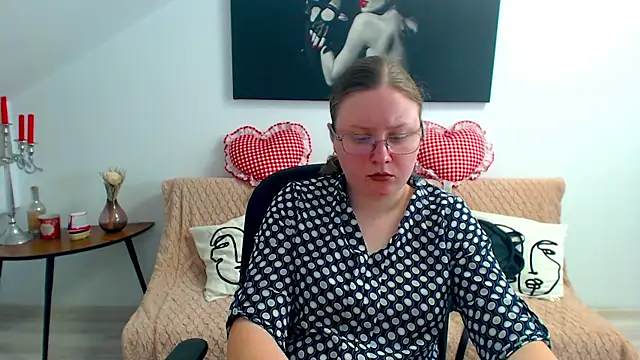 IrenneBates online show from June 25, 2026, 8:19 am
