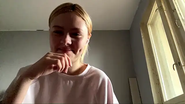 Snapshot of Jeneienal_1 chatting on July 16, 2026, 2:25 pm Jeneienal 1 online show from July 16, 2026, 2:25 pm