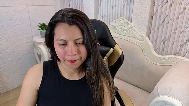 Snapshot of sophie_rose_cn chatting on August 5, 2026, 1:21 am sophie rose cn online show from August 5, 2026, 1:21 am