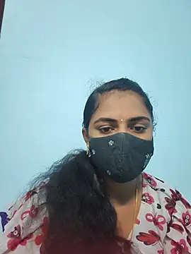 Snapshot of Megavarthinii chatting on June 29, 2026, 10:53 pm Megavarthinii online show from June 29, 2026, 10:53 pm