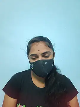 Snapshot of Megavarthinii chatting on July 7, 2026, 2:42 pm Megavarthinii online show from July 7, 2026, 2:42 pm