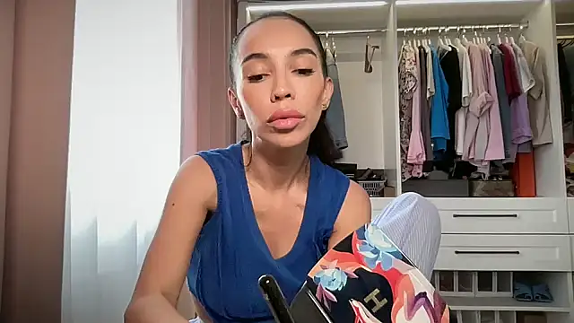 Snapshot of Lioraxa chatting on July 8, 2026, 10:16 am Lioraxa online show from July 8, 2026, 10:16 am