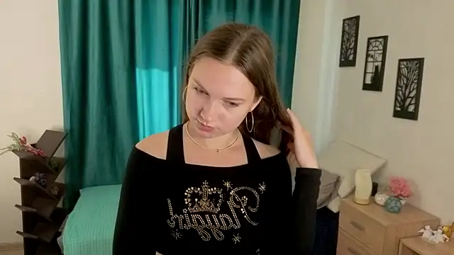 Snapshot of WillowLaigle chatting on July 31, 2026, 2:11 am WillowLaigle online show from July 31, 2026, 2:11 am