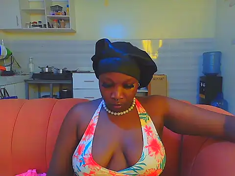 Snapshot of LolaAdriana chatting on July 4, 2026, 4:19 am LolaAdriana online show from July 4, 2026, 4:19 am
