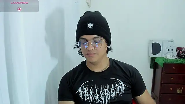 Snapshot of Dante_fraser chatting on July 1, 2026, 10:21 pm Dante fraser online show from July 1, 2026, 10:21 pm