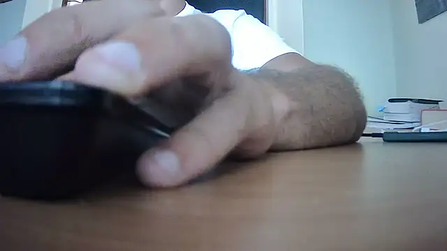 Snapshot of Razzolomale chatting on July 28, 2026, 6:20 pm Razzolomale online show from July 28, 2026, 6:20 pm