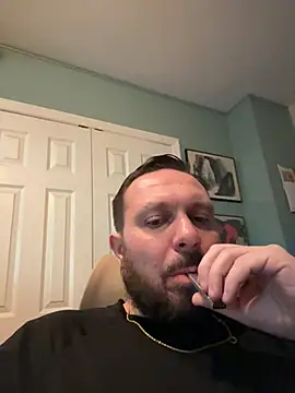 Snapshot of HotMiamiGuy chatting on May 30, 2026, 9:31 pm HotMiamiGuy online show from May 30, 2026, 9:31 pm