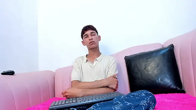 Snapshot of Joseph18_ chatting on July 1, 2026, 3:40 am Joseph18 online show from July 1, 2026, 3:40 am
