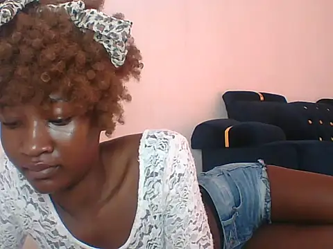 small-hotgirl online show from June 28, 2026, 7:03 am