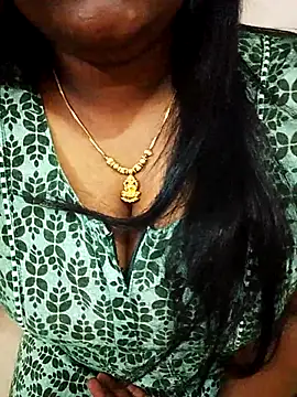 Snapshot of Tamil-ammulbaby chatting on August 3, 2026, 8:58 pm Tamil-ammulbaby online show from August 3, 2026, 8:58 pm