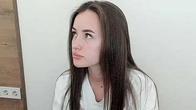 MiaMoll77 online show from June 27, 2026, 11:16 am