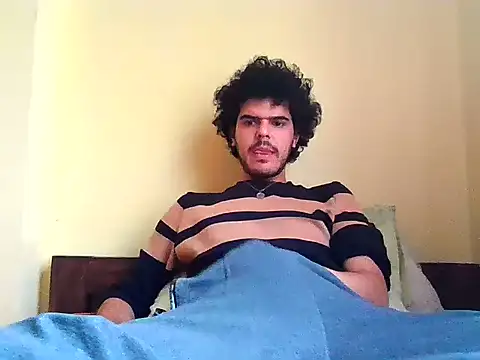 Snapshot of Hectorssuarez chatting on July 1, 2026, 6:08 pm Hectorssuarez online show from July 1, 2026, 6:08 pm