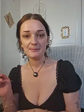 Snapshot of bloom-violetmoon chatting on June 30, 2026, 4:45 am bloom-violetmoon online show from June 30, 2026, 4:45 am