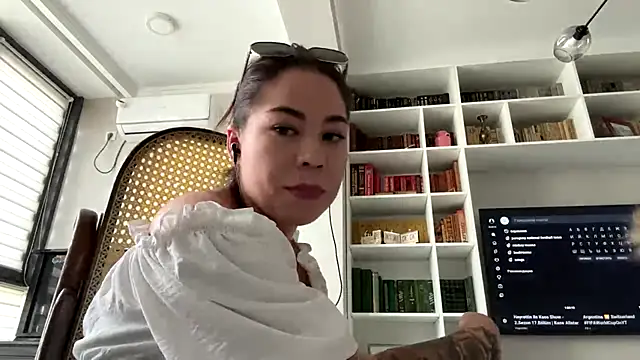 Snapshot of EllianaJess chatting on July 13, 2026, 4:34 am EllianaJess online show from July 13, 2026, 4:34 am