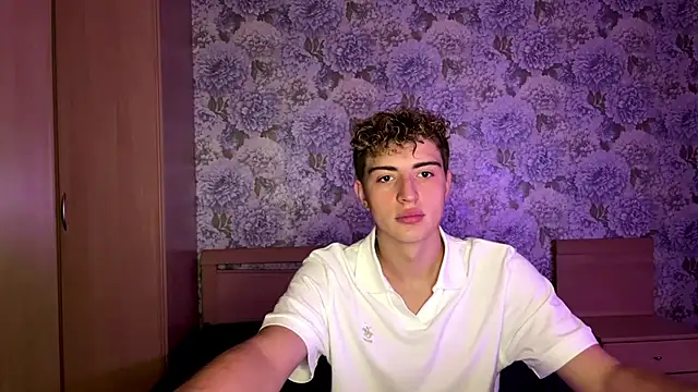 Snapshot of AlfredSweet chatting on July 10, 2026, 8:36 am AlfredSweet online show from July 10, 2026, 8:36 am