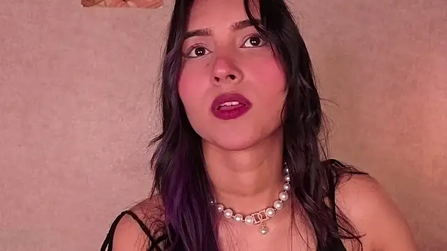 lilly soff  online show from July 4, 2026, 4:52 am