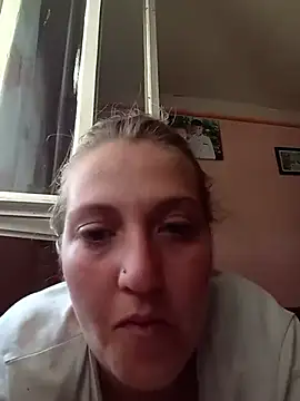 Snapshot of Blondasexy29 chatting on July 2, 2026, 12:33 pm Blondasexy29 online show from July 2, 2026, 12:33 pm
