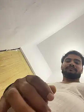 Snapshot of TheSaurabh chatting on July 3, 2026, 6:47 pm TheSaurabh online show from July 3, 2026, 6:47 pm