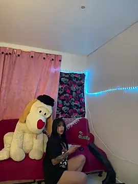 Snapshot of Scarlet-Luna chatting on July 12, 2026, 9:21 am Scarlet-Luna online show from July 12, 2026, 9:21 am