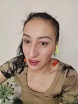 Snapshot of Dany1013 chatting on July 9, 2026, 4:24 am Dany1013 online show from July 9, 2026, 4:24 am