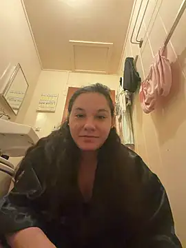 Snapshot of LittleLexikins chatting on August 1, 2026, 12:03 pm LittleLexikins online show from August 1, 2026, 12:03 pm