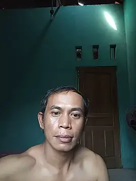 Snapshot of Andre_768 chatting on July 22, 2026, 5:42 am Andre 768 online show from July 22, 2026, 5:42 am