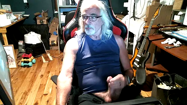 Snapshot of AncientCowboyStud chatting on July 27, 2026, 4:03 pm AncientCowboyStud online show from July 27, 2026, 4:03 pm