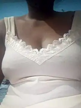 Snapshot of Cute_kanchan chatting on July 12, 2026, 5:52 am Cute kanchan online show from July 12, 2026, 5:52 am