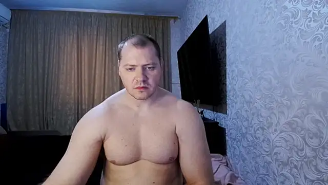 massiveman295 online show from July 16, 2026, 8:33 am