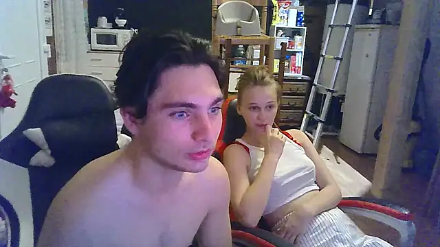 Snapshot of chrissexy40 chatting on July 7, 2026, 9:40 pm chrissexy40 online show from July 7, 2026, 9:40 pm