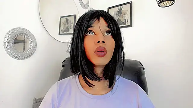 Snapshot of Zendalla_Ebony chatting on July 8, 2026, 2:24 am Zendalla Ebony online show from July 8, 2026, 2:24 am