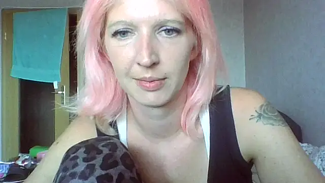 Snapshot of Bianka_Melody chatting on July 15, 2026, 8:10 am Bianka Melody online show from July 15, 2026, 8:10 am