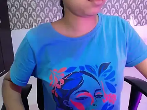 Snapshot of kiaraa_01 chatting on July 10, 2026, 5:13 pm kiaraa 01 online show from July 10, 2026, 5:13 pm
