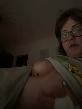 Snapshot of Bonnie0bi chatting on July 21, 2026, 12:02 am Bonnie0bi online show from July 21, 2026, 12:02 am