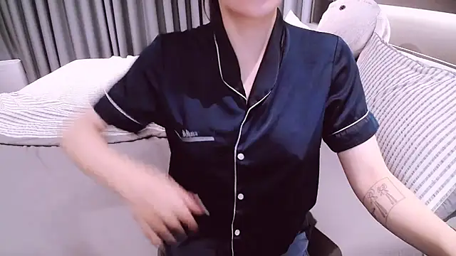 Snapshot of SungkyunnKwan chatting on November 1, 2025, 12:17 am SungkyunnKwan online show from November 1, 2025, 12:17 am