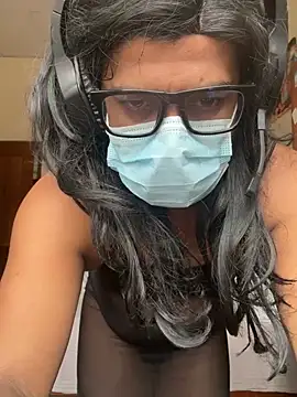 Snapshot of SrilankanLadyboy chatting on July 15, 2026, 6:20 am SrilankanLadyboy online show from July 15, 2026, 6:20 am