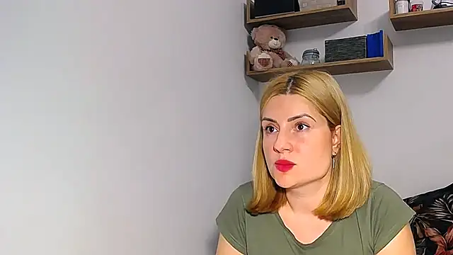 Snapshot of alisenties chatting on November 6, 2025, 3:27 pm alisenties online show from November 6, 2025, 3:27 pm